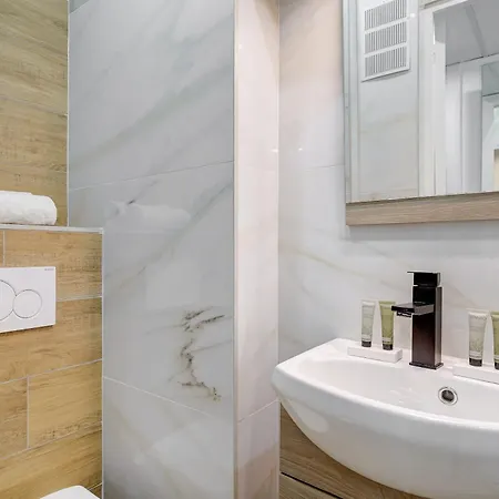 Apartament Renove Proche Des Champs With Ac Paryż