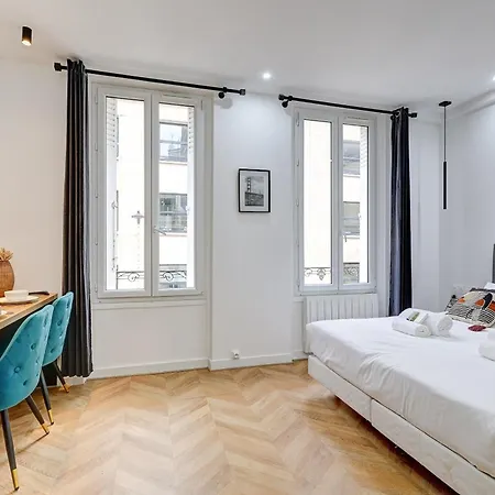 Apartament Renove Proche Des Champs With Ac Paryż