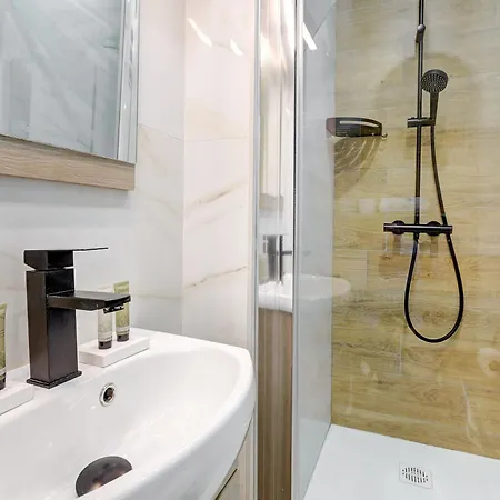 Apartment Renove Proche Des Champs With Ac