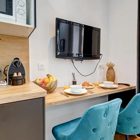 Apartment Renove Proche Des Champs With Ac